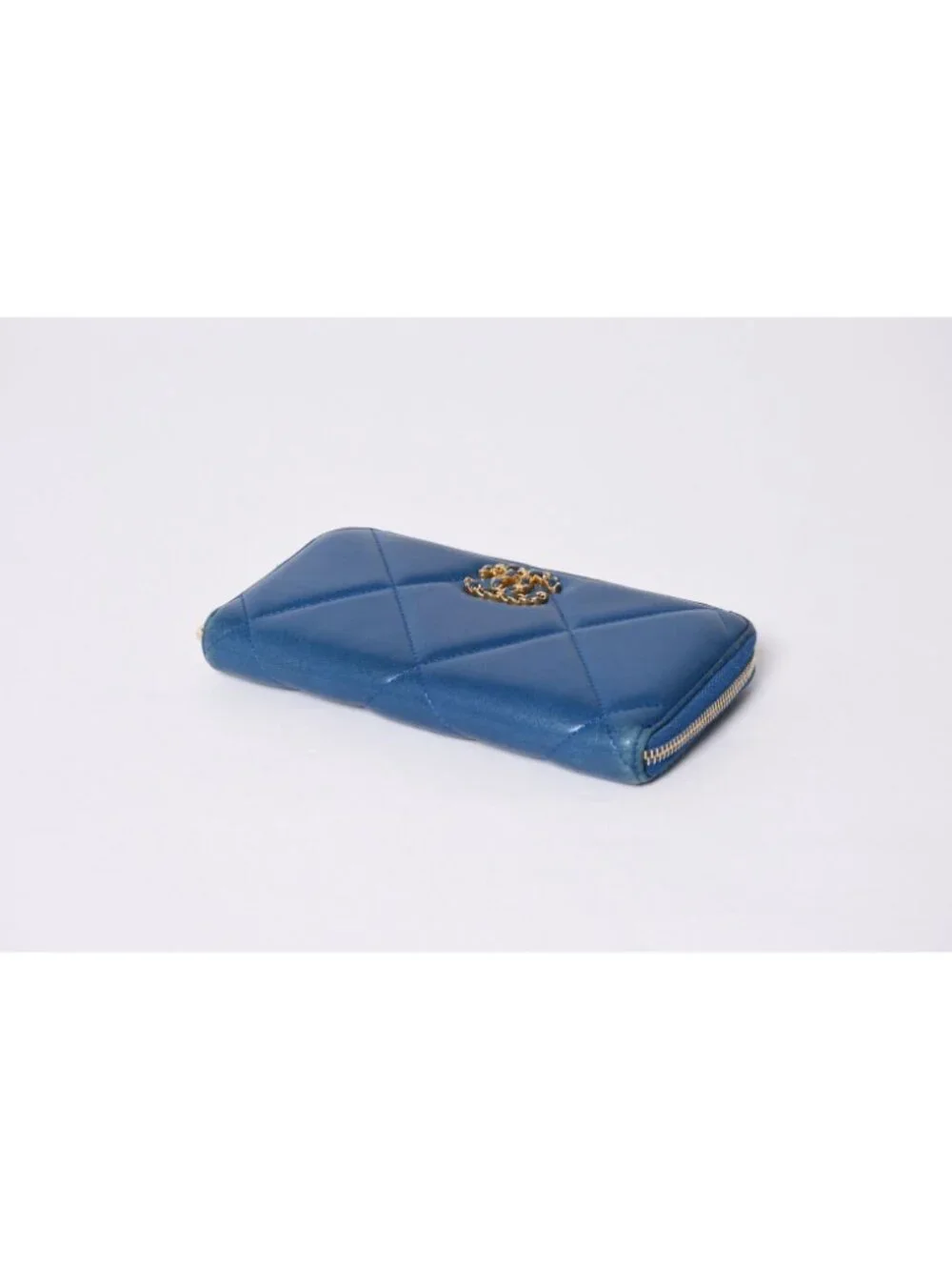Chanel CC Logo Round Wallet Quilted Blue Leather Gold